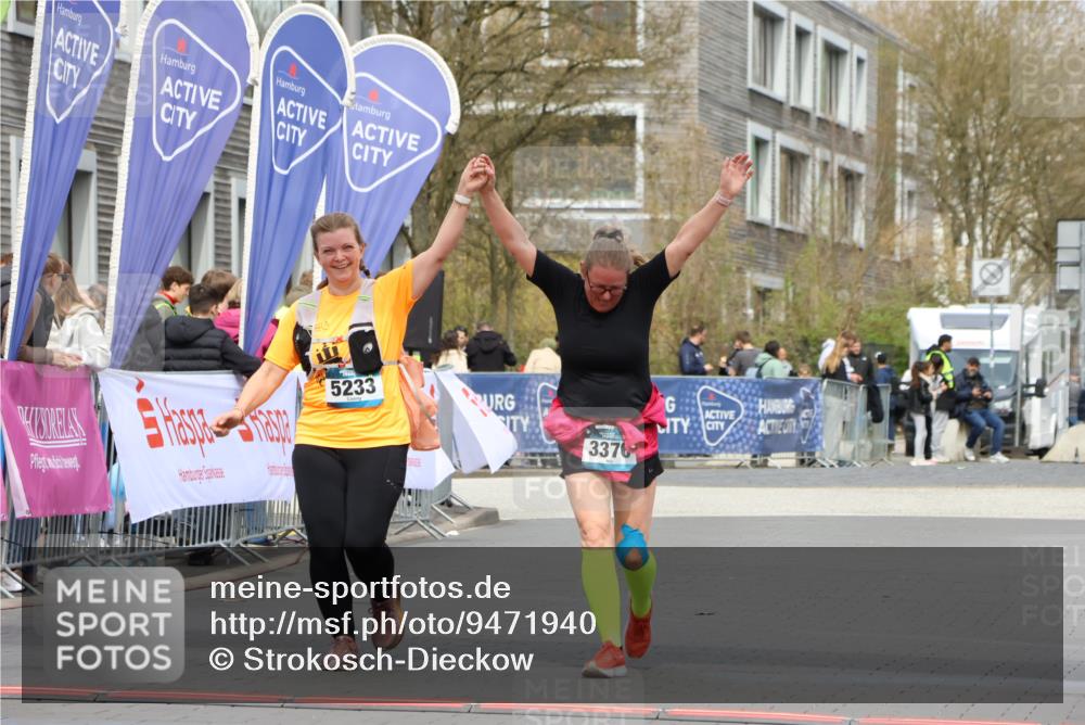 12.04.2026 - 45. Internationalen Wilhelmsburger Insellauf Strokosch-Dieckow http://msf.ph/oto/9471940 12.04.2026 13:36:39 Ziel 5233, 3376 meine-sportfotos.de