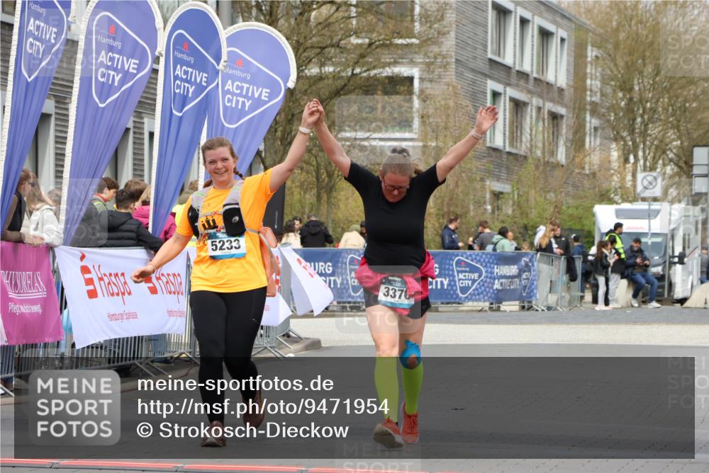 12.04.2026 - 45. Internationalen Wilhelmsburger Insellauf Strokosch-Dieckow http://msf.ph/oto/9471954 12.04.2026 13:36:39 Ziel 5233, 3376 meine-sportfotos.de