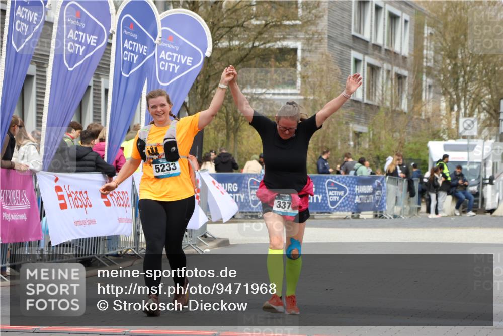 12.04.2026 - 45. Internationalen Wilhelmsburger Insellauf Strokosch-Dieckow http://msf.ph/oto/9471968 12.04.2026 13:36:39 Ziel 5233, 3376 meine-sportfotos.de