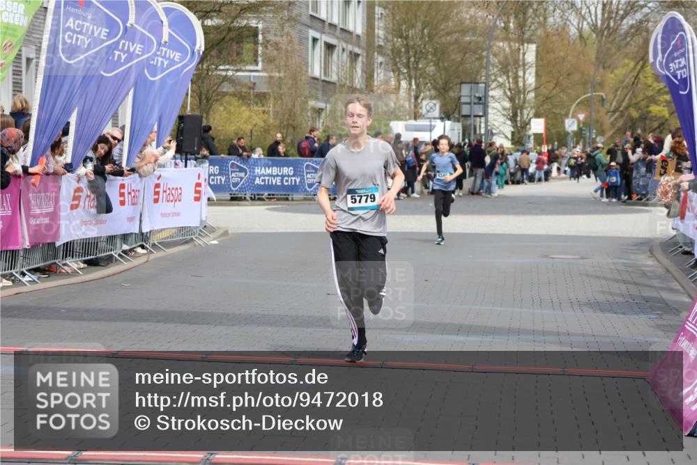 12.04.2026 - 45. Internationalen Wilhelmsburger Insellauf Strokosch-Dieckow http://msf.ph/oto/9472018 12.04.2026 12:53:00 Ziel 5779, 4346 meine-sportfotos.de