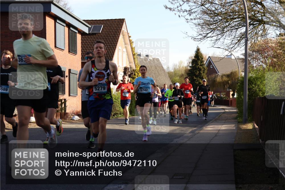 12.04.2026 - 45. Internationalen Wilhelmsburger Insellauf Yannick Fuchs http://msf.ph/oto/9472110 12.04.2026 08:57:01 Laufen 5589, 363, 5279, 2073, 5742, 289, 69, 26493, 5273, 3141 meine-sportfotos.de