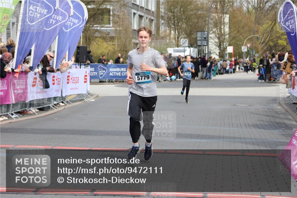 12.04.2026 - 45. Internationalen Wilhelmsburger Insellauf Strokosch-Dieckow http://msf.ph/oto/9472111 12.04.2026 12:53:00 Ziel 5779, 4346 meine-sportfotos.de