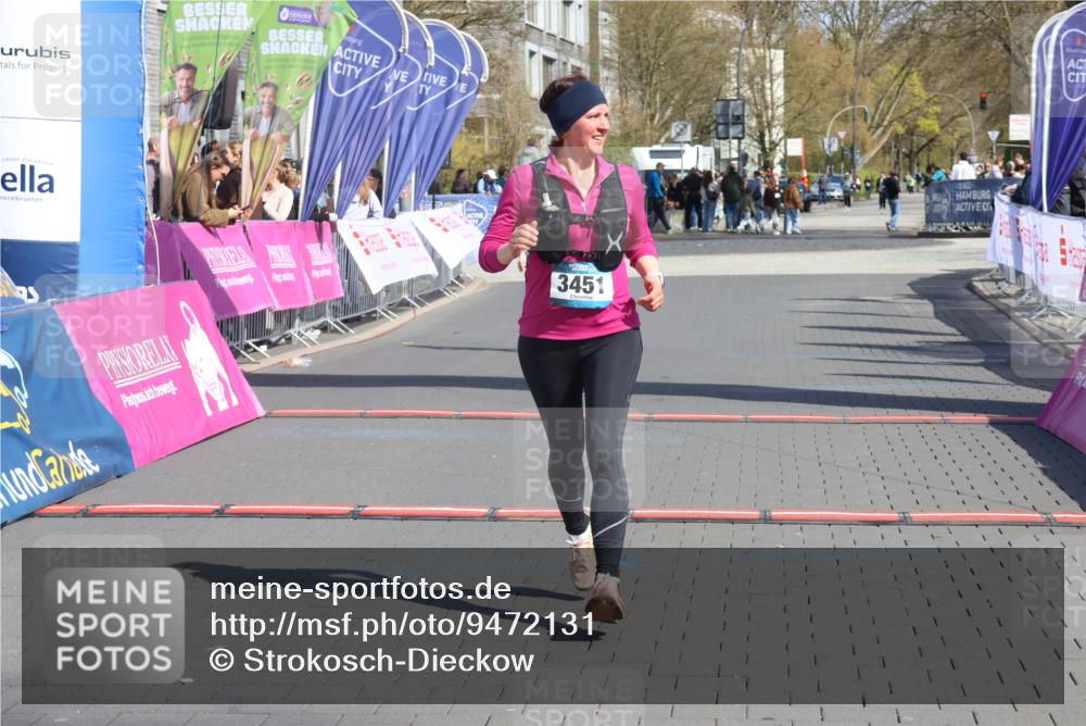 12.04.2026 - 45. Internationalen Wilhelmsburger Insellauf Strokosch-Dieckow http://msf.ph/oto/9472131 12.04.2026 11:28:30 Ziel 3451 meine-sportfotos.de