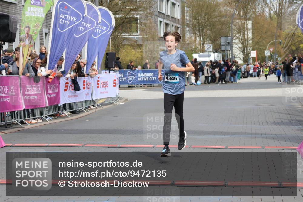 12.04.2026 - 45. Internationalen Wilhelmsburger Insellauf Strokosch-Dieckow http://msf.ph/oto/9472135 12.04.2026 12:53:04 Ziel 5779, 4346 meine-sportfotos.de