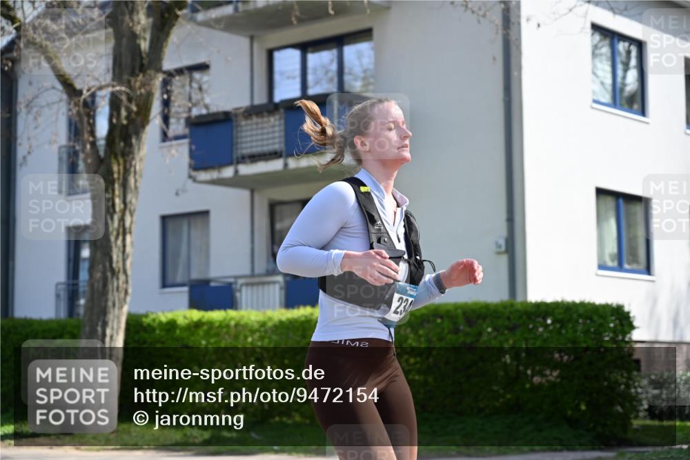 12.04.2026 - 45. Internationalen Wilhelmsburger Insellauf J. Mangold http://msf.ph/oto/9472154 12.04.2026 11:28:50 Ziel 2429, 2342, 2109, 4066 meine-sportfotos.de