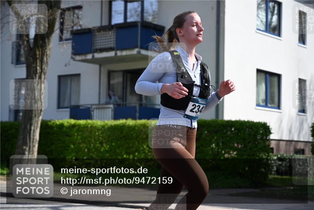 12.04.2026 - 45. Internationalen Wilhelmsburger Insellauf J. Mangold http://msf.ph/oto/9472159 12.04.2026 11:28:50 Ziel 2429, 2342, 2109, 4066 meine-sportfotos.de