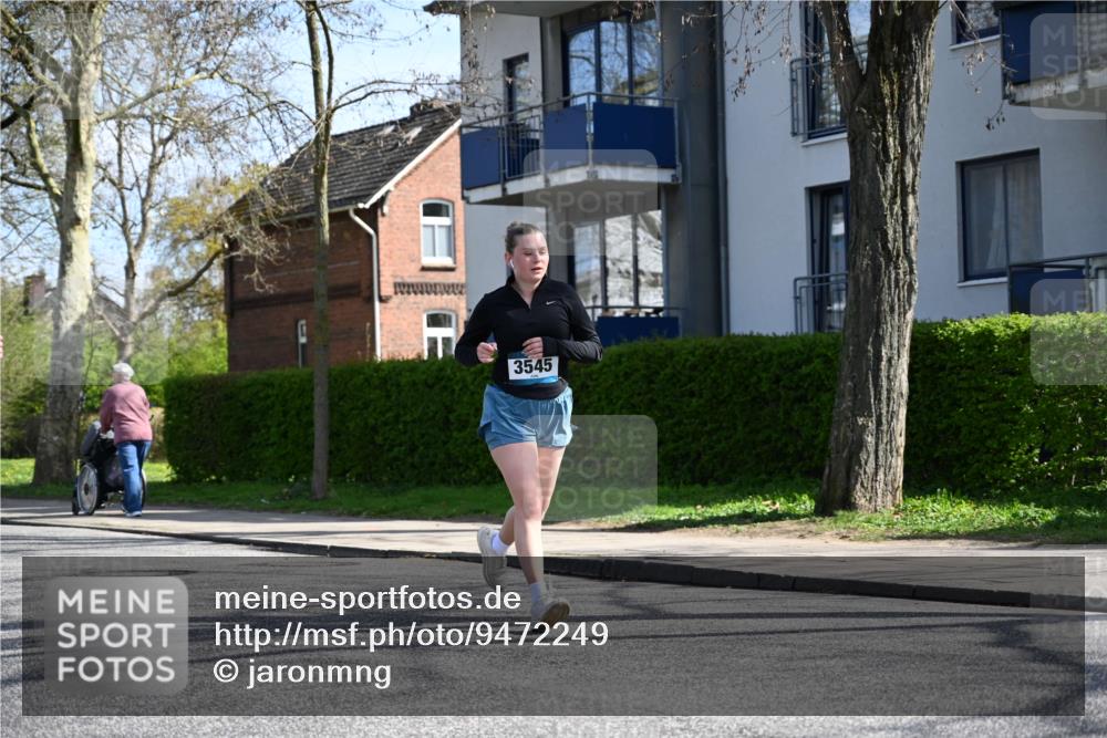 12.04.2026 - 45. Internationalen Wilhelmsburger Insellauf J. Mangold http://msf.ph/oto/9472249 12.04.2026 11:29:28 Ziel 4066, 3545, 4589, 4784, 3839 meine-sportfotos.de