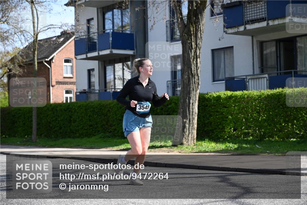 12.04.2026 - 45. Internationalen Wilhelmsburger Insellauf J. Mangold http://msf.ph/oto/9472264 12.04.2026 11:29:28 Ziel 4066, 3545, 4589, 4784, 3839 meine-sportfotos.de