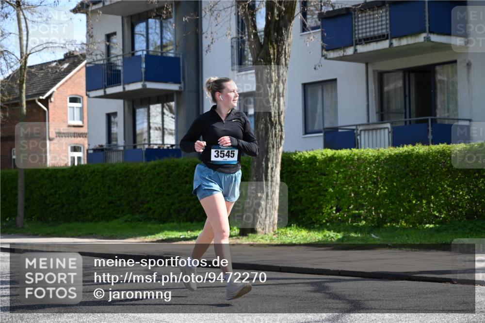 12.04.2026 - 45. Internationalen Wilhelmsburger Insellauf J. Mangold http://msf.ph/oto/9472270 12.04.2026 11:29:28 Ziel 4066, 3545, 4589, 4784, 3839 meine-sportfotos.de
