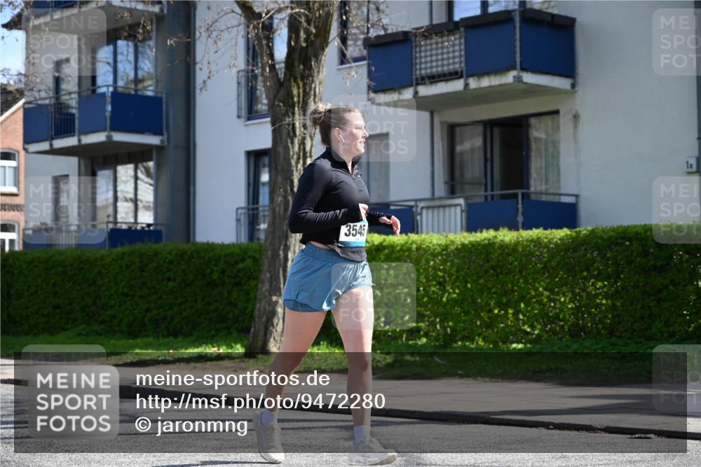 12.04.2026 - 45. Internationalen Wilhelmsburger Insellauf J. Mangold http://msf.ph/oto/9472280 12.04.2026 11:29:29 Ziel 4066, 3545, 4589, 4784, 3839 meine-sportfotos.de