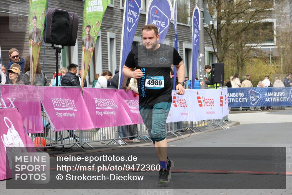 12.04.2026 - 45. Internationalen Wilhelmsburger Insellauf Strokosch-Dieckow http://msf.ph/oto/9472360 12.04.2026 13:35:49 Ziel 4989 meine-sportfotos.de