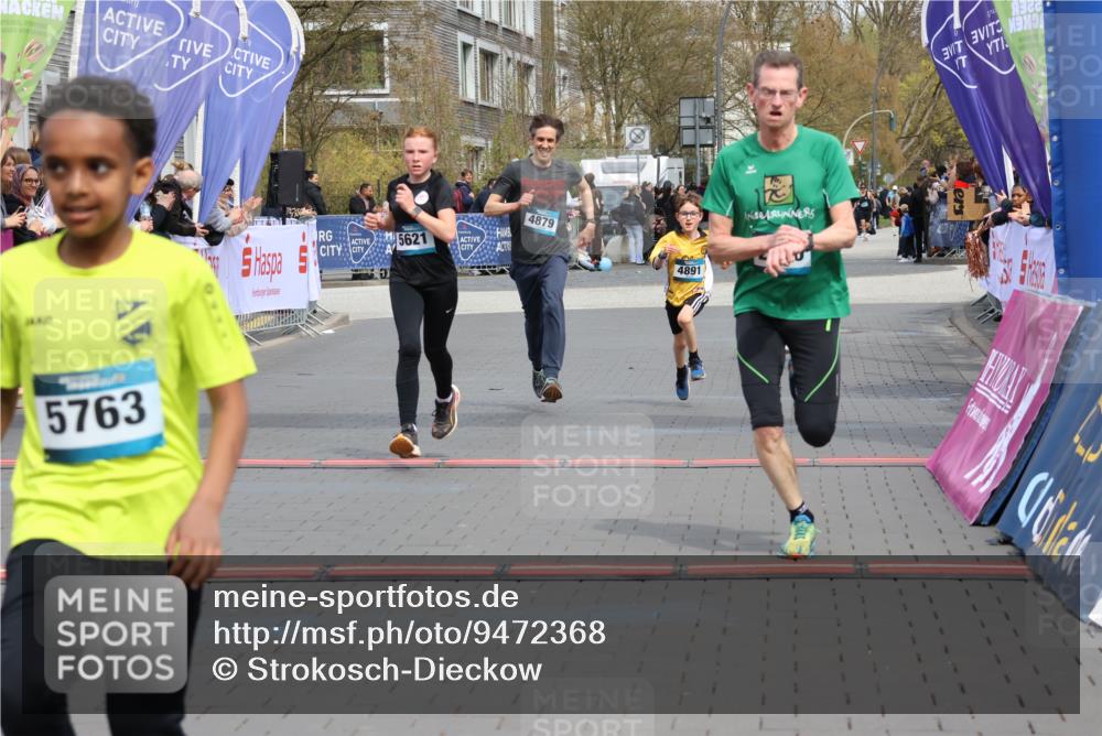 12.04.2026 - 45. Internationalen Wilhelmsburger Insellauf Strokosch-Dieckow http://msf.ph/oto/9472368 12.04.2026 12:53:25 Ziel 5763, 2896, 5621, 4879, 4891, 5127 meine-sportfotos.de