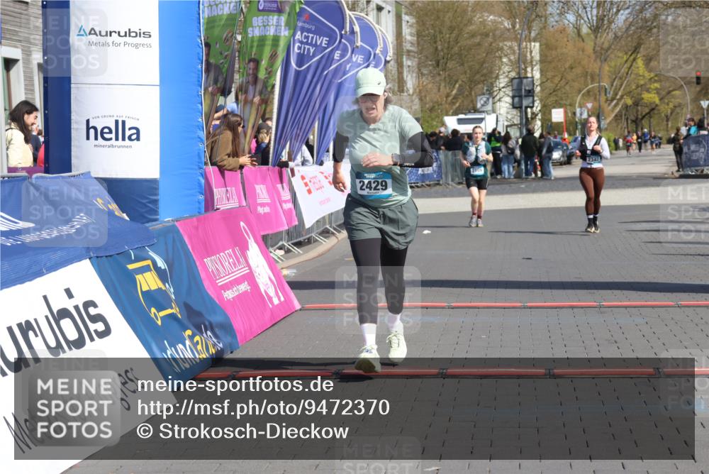 12.04.2026 - 45. Internationalen Wilhelmsburger Insellauf Strokosch-Dieckow http://msf.ph/oto/9472370 12.04.2026 11:29:14 Ziel 2429 meine-sportfotos.de