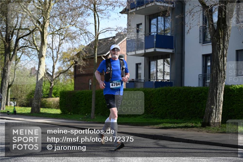12.04.2026 - 45. Internationalen Wilhelmsburger Insellauf J. Mangold http://msf.ph/oto/9472375 12.04.2026 11:29:39 Ziel 3545, 4589, 4784, 3839, 2697, 2698, 2476, 2498 meine-sportfotos.de