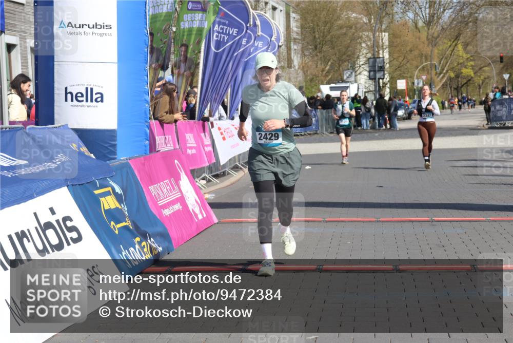 12.04.2026 - 45. Internationalen Wilhelmsburger Insellauf Strokosch-Dieckow http://msf.ph/oto/9472384 12.04.2026 11:29:14 Ziel 2429 meine-sportfotos.de