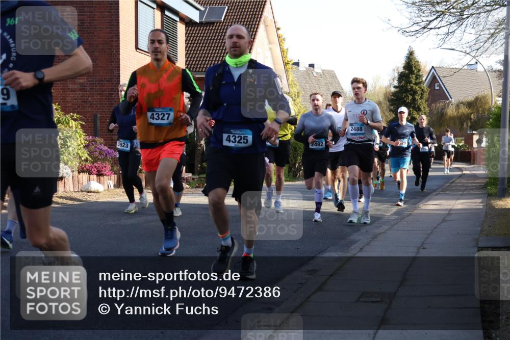 12.04.2026 - 45. Internationalen Wilhelmsburger Insellauf Yannick Fuchs http://msf.ph/oto/9472386 12.04.2026 08:57:23 Laufen 361, 9, 3923, 4327, 4325, 2482, 112, 2488 meine-sportfotos.de