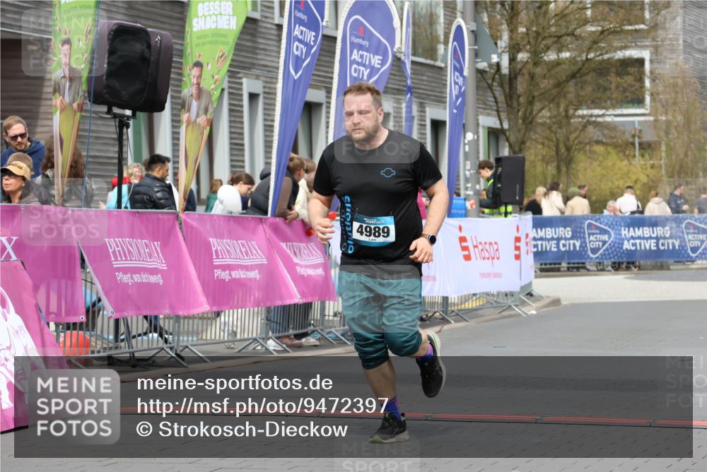 12.04.2026 - 45. Internationalen Wilhelmsburger Insellauf Strokosch-Dieckow http://msf.ph/oto/9472397 12.04.2026 13:35:49 Ziel 4989 meine-sportfotos.de
