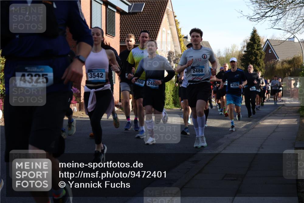 12.04.2026 - 45. Internationalen Wilhelmsburger Insellauf Yannick Fuchs http://msf.ph/oto/9472401 12.04.2026 08:57:24 Laufen 4325, 3542, 608, 2482, 112, 2488, 4329, 2090 meine-sportfotos.de