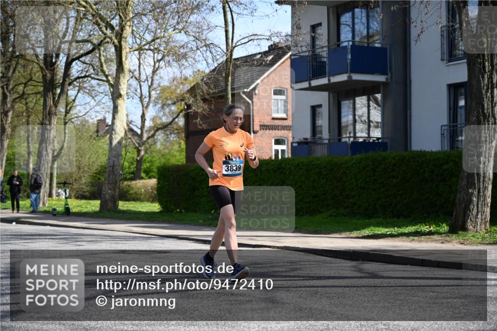 12.04.2026 - 45. Internationalen Wilhelmsburger Insellauf J. Mangold http://msf.ph/oto/9472410 12.04.2026 11:29:47 Ziel 4589, 4784, 3839, 2697, 2698, 2476, 2498 meine-sportfotos.de