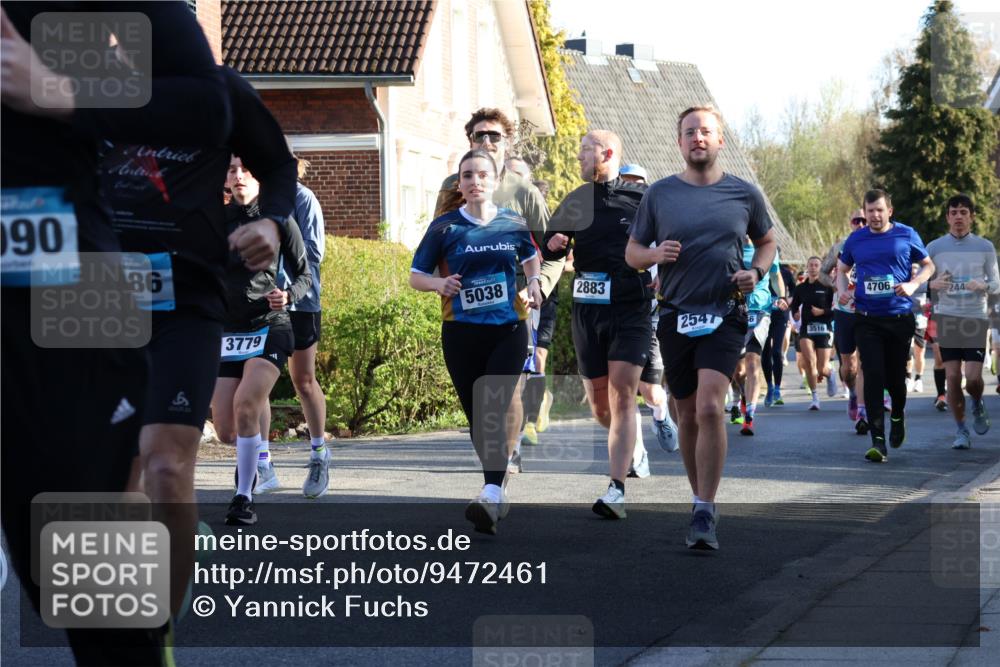 12.04.2026 - 45. Internationalen Wilhelmsburger Insellauf Yannick Fuchs http://msf.ph/oto/9472461 12.04.2026 08:57:29 Laufen 90, 86, 3779, 5038, 2883, 2547, 3516, 4706, 244 meine-sportfotos.de