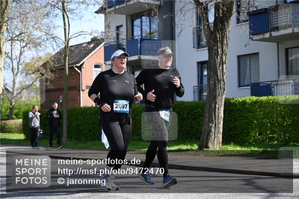12.04.2026 - 45. Internationalen Wilhelmsburger Insellauf J. Mangold http://msf.ph/oto/9472470 12.04.2026 11:30:01 Ziel 3839, 2697, 2698, 2476, 2498, 2498, 4737 meine-sportfotos.de