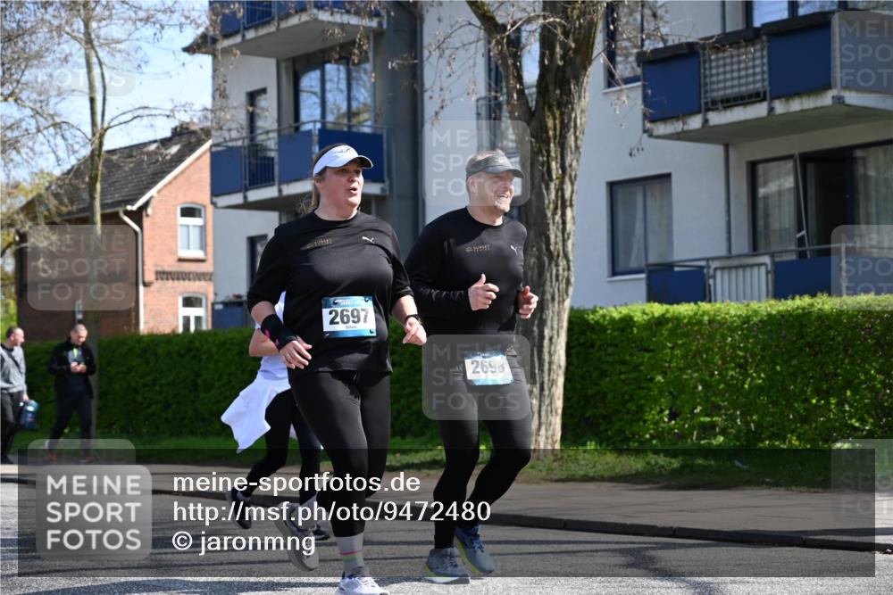 12.04.2026 - 45. Internationalen Wilhelmsburger Insellauf J. Mangold http://msf.ph/oto/9472480 12.04.2026 11:30:01 Ziel 3839, 2697, 2698, 2476, 2498, 2498, 4737 meine-sportfotos.de