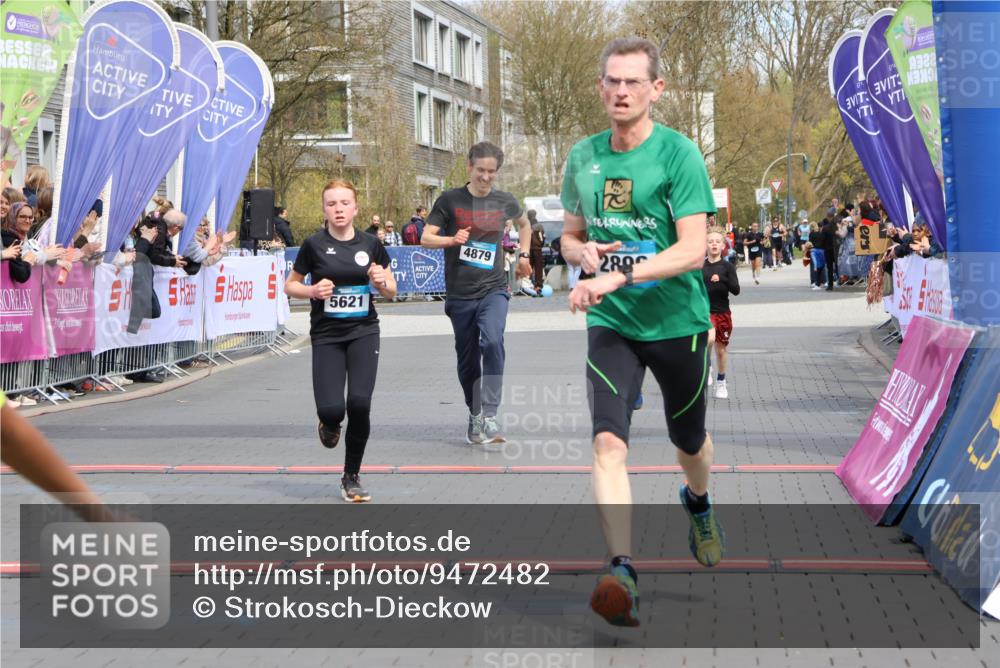 12.04.2026 - 45. Internationalen Wilhelmsburger Insellauf Strokosch-Dieckow http://msf.ph/oto/9472482 12.04.2026 12:53:25 Ziel 5763, 2896, 5621, 4879, 4891, 5127 meine-sportfotos.de