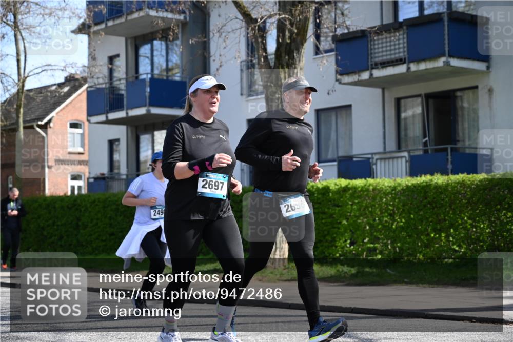 12.04.2026 - 45. Internationalen Wilhelmsburger Insellauf J. Mangold http://msf.ph/oto/9472486 12.04.2026 11:30:01 Ziel 3839, 2697, 2698, 2476, 2498, 2498, 4737 meine-sportfotos.de