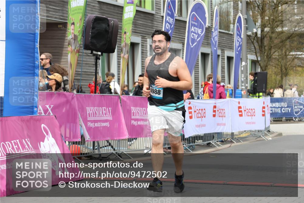 12.04.2026 - 45. Internationalen Wilhelmsburger Insellauf Strokosch-Dieckow http://msf.ph/oto/9472502 12.04.2026 13:35:44 Ziel 4988 meine-sportfotos.de