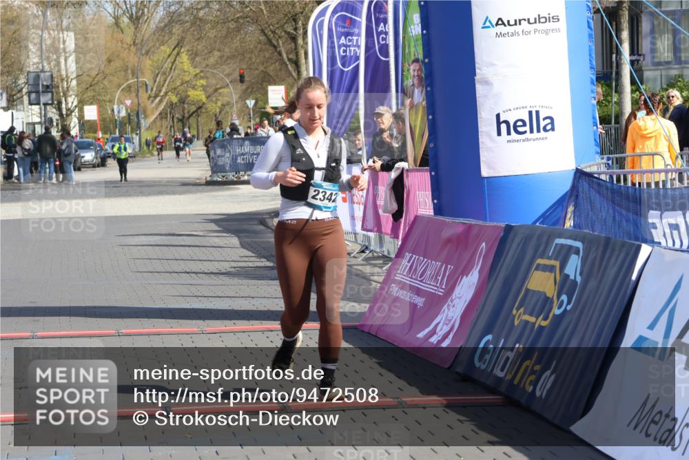 12.04.2026 - 45. Internationalen Wilhelmsburger Insellauf Strokosch-Dieckow http://msf.ph/oto/9472508 12.04.2026 11:29:21 Ziel 2342, 2109 meine-sportfotos.de