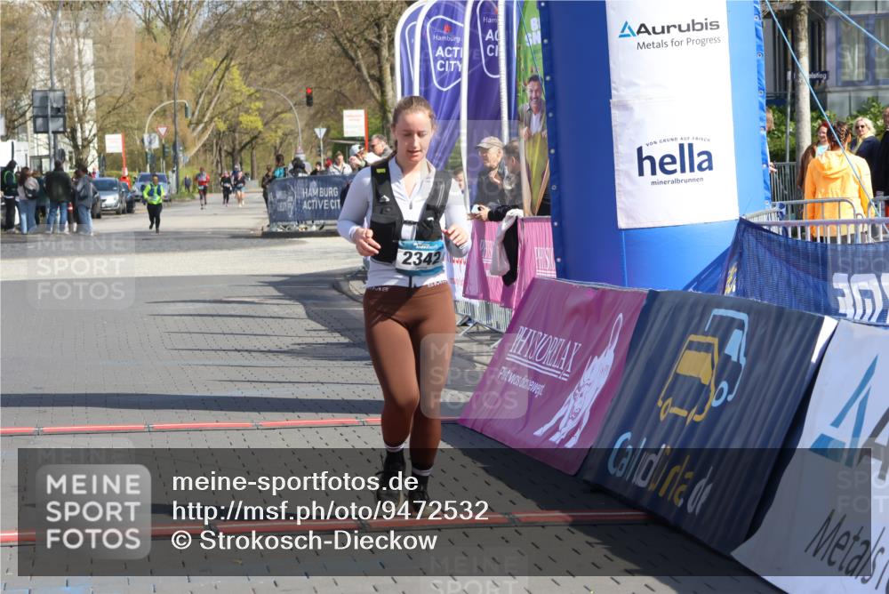 12.04.2026 - 45. Internationalen Wilhelmsburger Insellauf Strokosch-Dieckow http://msf.ph/oto/9472532 12.04.2026 11:29:22 Ziel 2342, 2109 meine-sportfotos.de