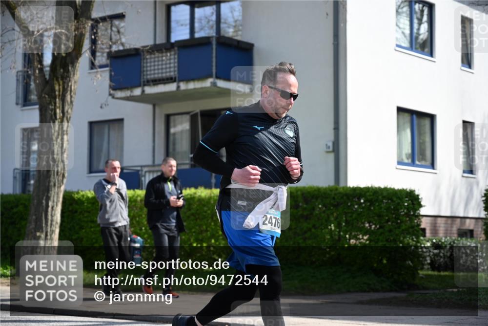 12.04.2026 - 45. Internationalen Wilhelmsburger Insellauf J. Mangold http://msf.ph/oto/9472544 12.04.2026 11:30:10 Ziel 3839, 2697, 2698, 2476, 2498, 4737, 2480 meine-sportfotos.de