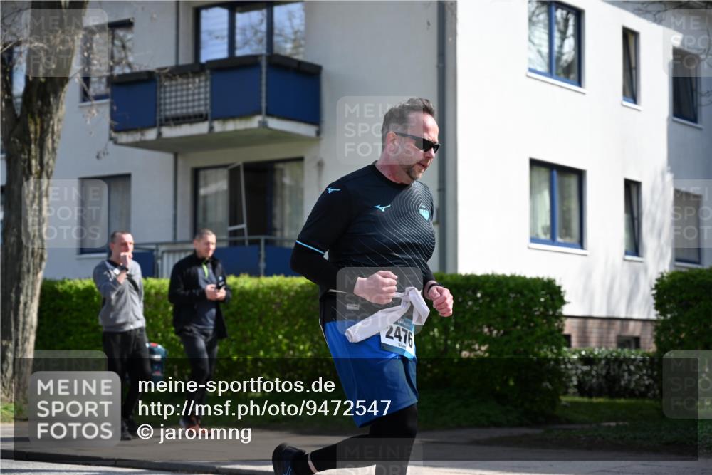 12.04.2026 - 45. Internationalen Wilhelmsburger Insellauf J. Mangold http://msf.ph/oto/9472547 12.04.2026 11:30:10 Ziel 3839, 2697, 2698, 2476, 2498, 4737, 2480 meine-sportfotos.de