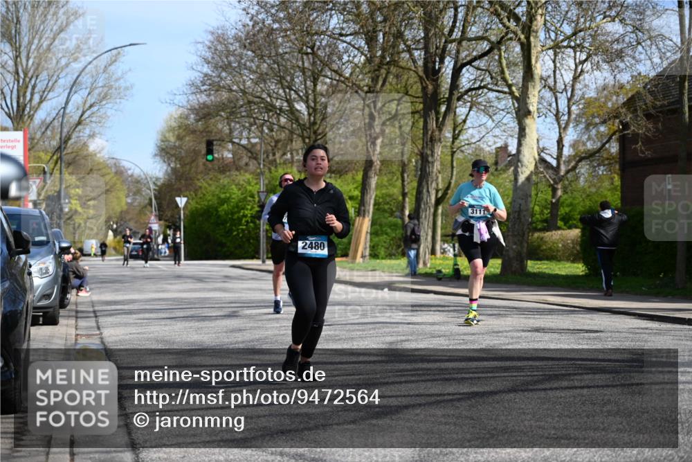 12.04.2026 - 45. Internationalen Wilhelmsburger Insellauf J. Mangold http://msf.ph/oto/9472564 12.04.2026 11:30:37 Ziel 4737, 2480, 3111, 2524, 2475, 2279 meine-sportfotos.de