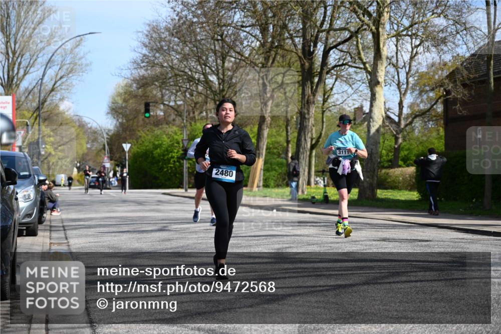 12.04.2026 - 45. Internationalen Wilhelmsburger Insellauf J. Mangold http://msf.ph/oto/9472568 12.04.2026 11:30:37 Ziel 4737, 2480, 3111, 2524, 2475, 2279 meine-sportfotos.de