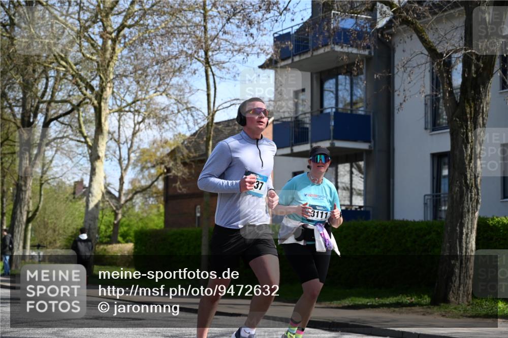 12.04.2026 - 45. Internationalen Wilhelmsburger Insellauf J. Mangold http://msf.ph/oto/9472632 12.04.2026 11:30:40 Ziel 4737, 2480, 3111, 2524, 2475, 2279 meine-sportfotos.de
