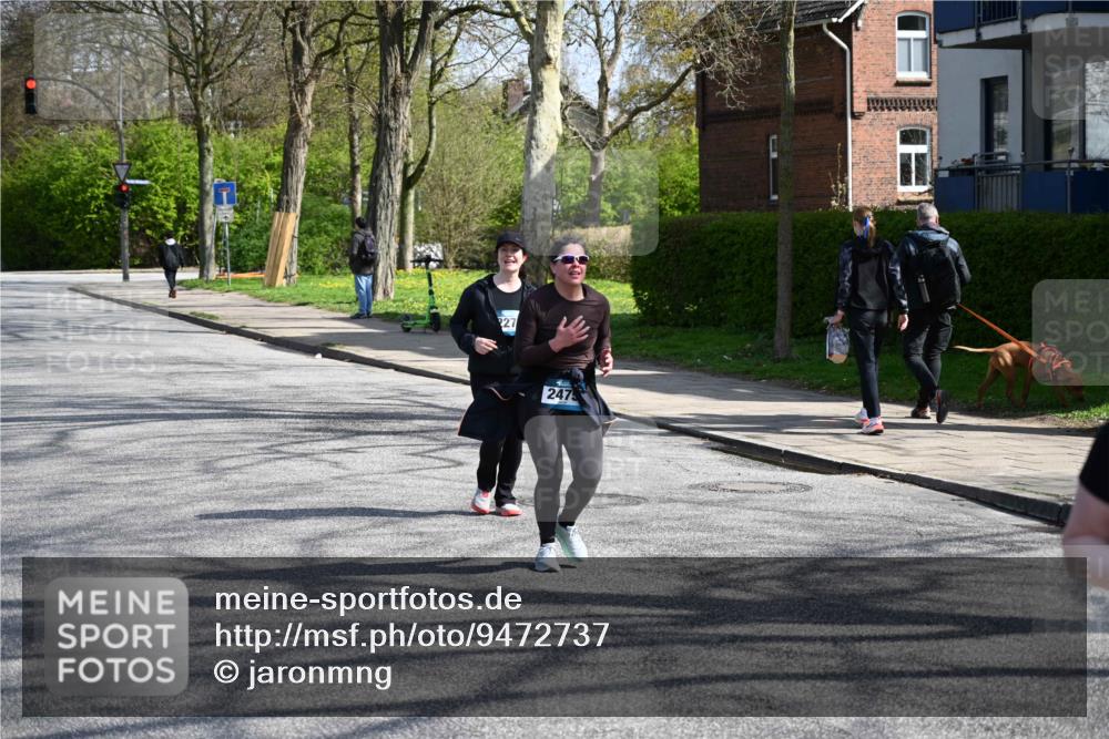 12.04.2026 - 45. Internationalen Wilhelmsburger Insellauf J. Mangold http://msf.ph/oto/9472737 12.04.2026 11:30:59 Ziel 3111, 2524, 2475, 2279, 3058 meine-sportfotos.de