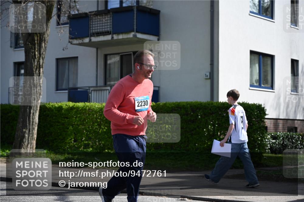 12.04.2026 - 45. Internationalen Wilhelmsburger Insellauf J. Mangold http://msf.ph/oto/9472761 12.04.2026 11:32:50 Ziel 2244, 2245, 3474, 4509, 3474, 4509, 2230, 2233 meine-sportfotos.de