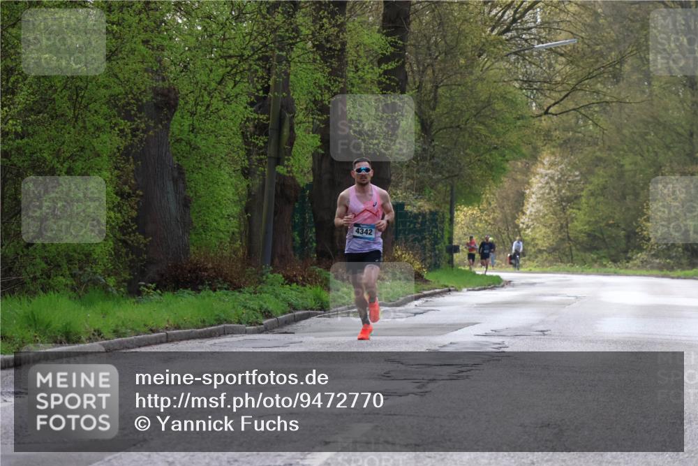 12.04.2026 - 45. Internationalen Wilhelmsburger Insellauf Yannick Fuchs http://msf.ph/oto/9472770 12.04.2026 09:57:43 Laufen 4342 meine-sportfotos.de