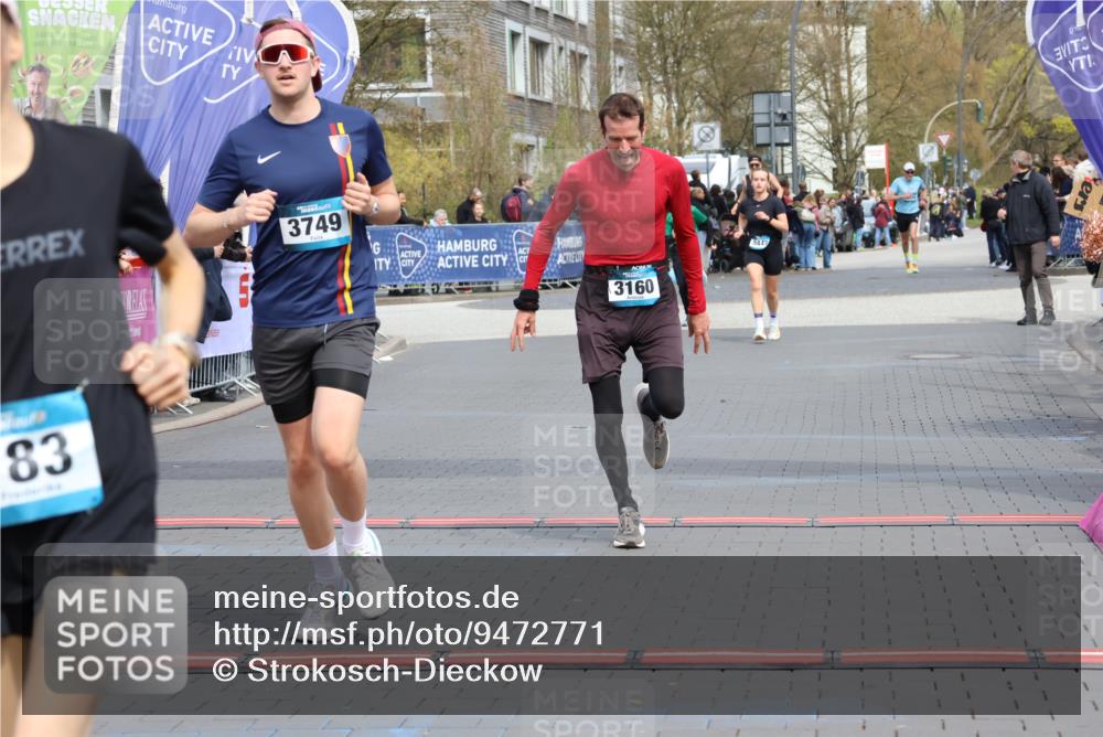 12.04.2026 - 45. Internationalen Wilhelmsburger Insellauf Strokosch-Dieckow http://msf.ph/oto/9472771 12.04.2026 12:53:38 Ziel 4183, 3749, 3160 meine-sportfotos.de