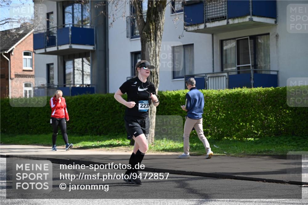 12.04.2026 - 45. Internationalen Wilhelmsburger Insellauf J. Mangold http://msf.ph/oto/9472857 12.04.2026 11:33:12 Ziel 3474, 4509, 2230, 2233, 4939 meine-sportfotos.de