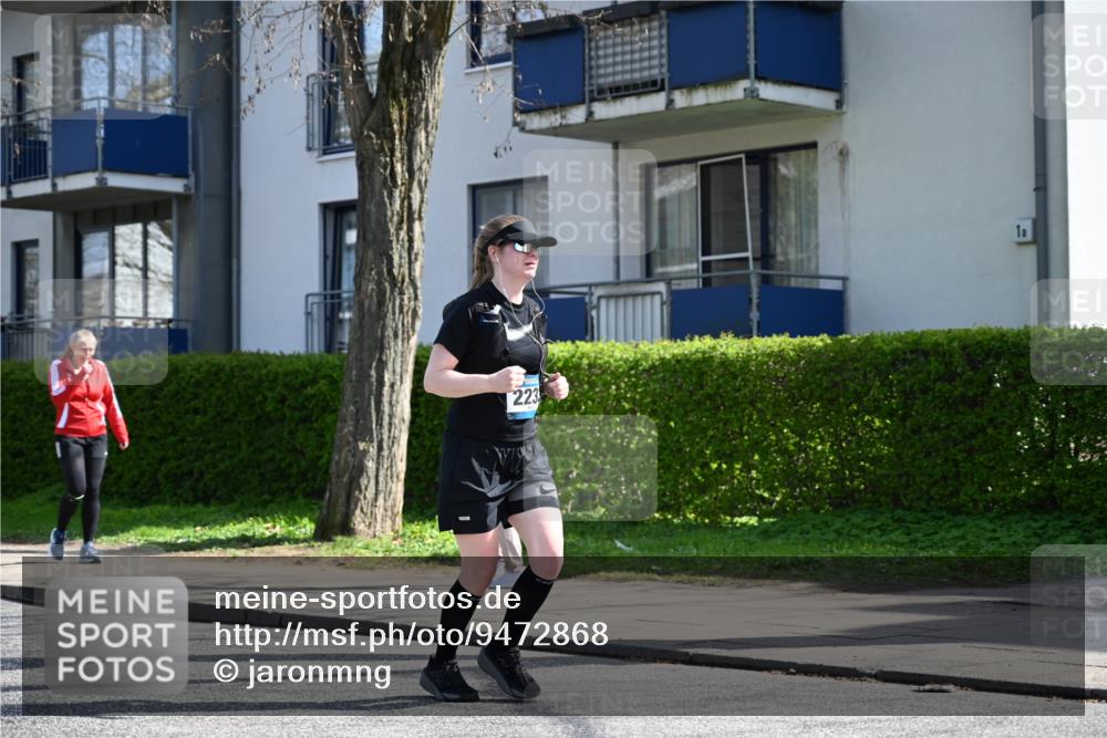 12.04.2026 - 45. Internationalen Wilhelmsburger Insellauf J. Mangold http://msf.ph/oto/9472868 12.04.2026 11:33:13 Ziel 3474, 4509, 2230, 2233, 4939 meine-sportfotos.de