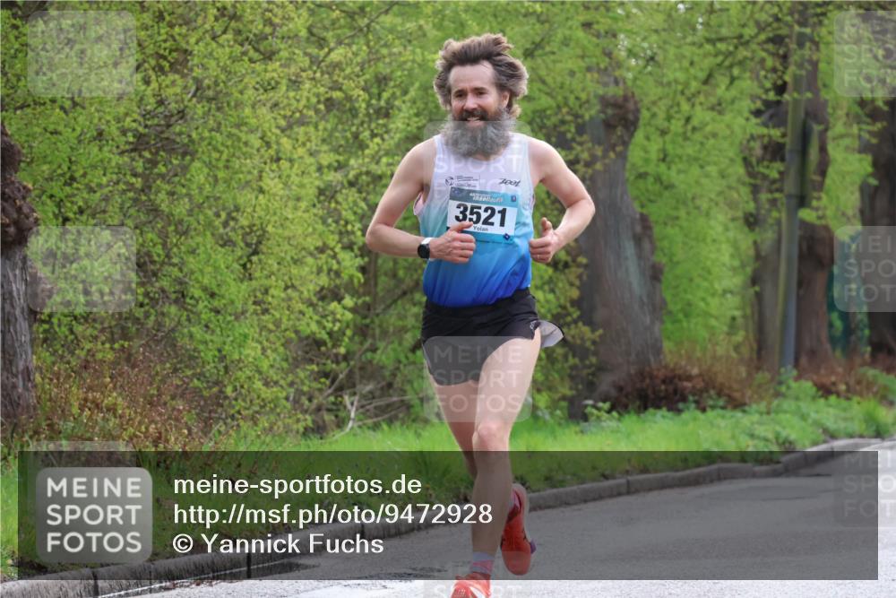 12.04.2026 - 45. Internationalen Wilhelmsburger Insellauf Yannick Fuchs http://msf.ph/oto/9472928 12.04.2026 09:58:45 Laufen 7001, 3521 meine-sportfotos.de