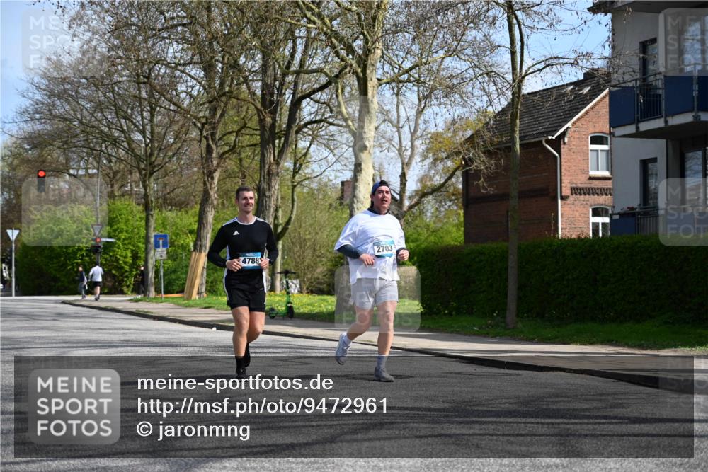 12.04.2026 - 45. Internationalen Wilhelmsburger Insellauf J. Mangold http://msf.ph/oto/9472961 12.04.2026 11:34:44 Ziel 3371, 2703, 4788 meine-sportfotos.de