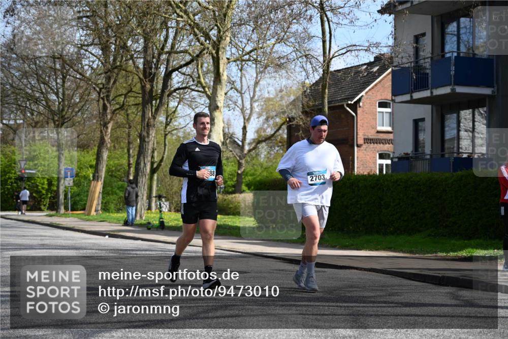 12.04.2026 - 45. Internationalen Wilhelmsburger Insellauf J. Mangold http://msf.ph/oto/9473010 12.04.2026 11:34:45 Ziel 3371, 2703, 4788 meine-sportfotos.de