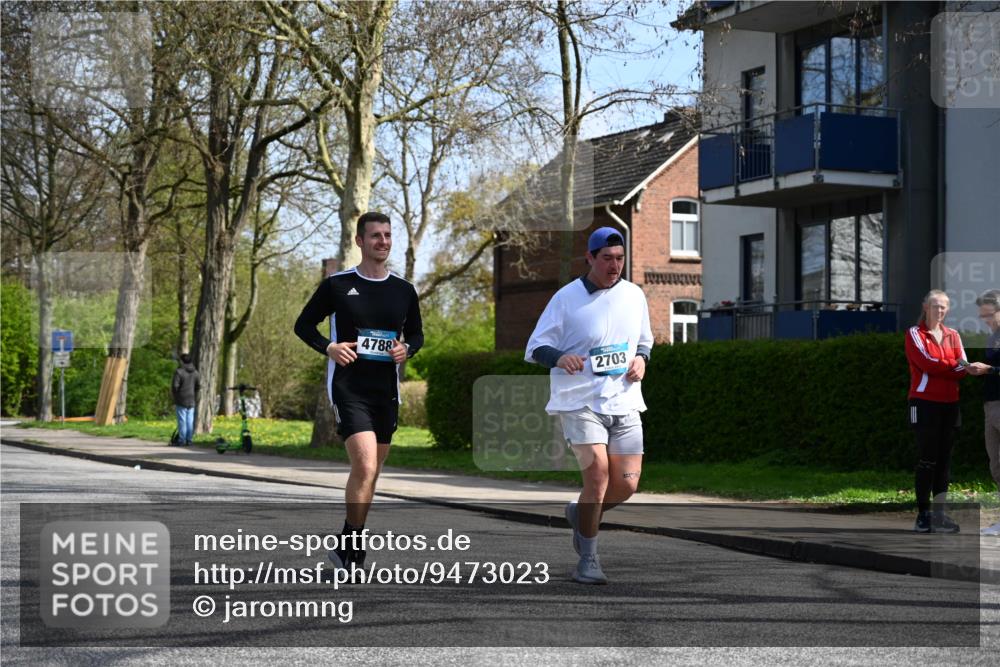 12.04.2026 - 45. Internationalen Wilhelmsburger Insellauf J. Mangold http://msf.ph/oto/9473023 12.04.2026 11:34:46 Ziel 3371, 2703, 4788 meine-sportfotos.de