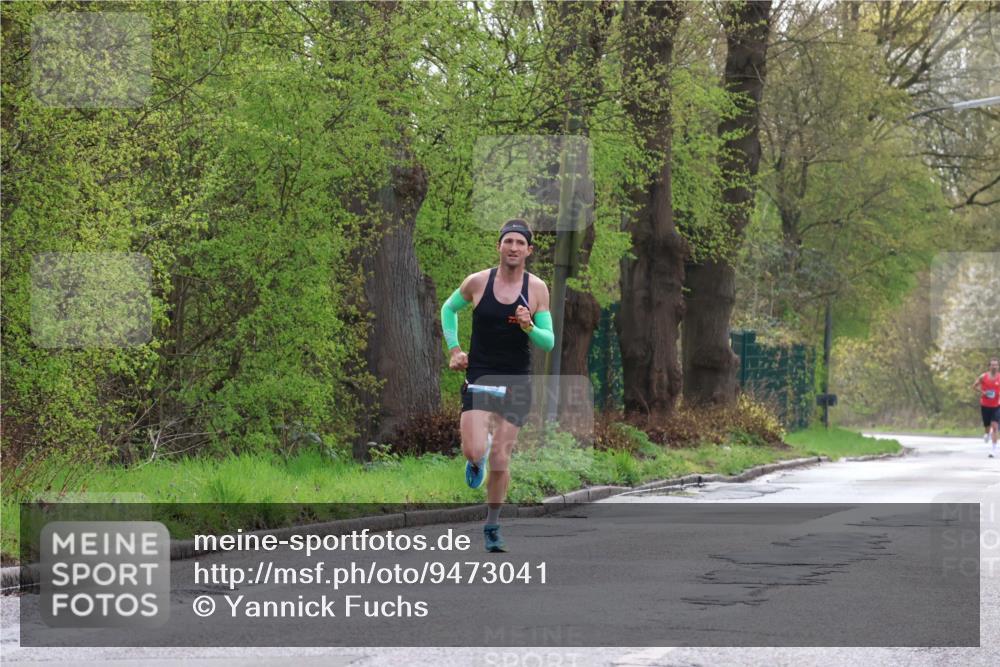 12.04.2026 - 45. Internationalen Wilhelmsburger Insellauf Yannick Fuchs http://msf.ph/oto/9473041 12.04.2026 09:59:01 Laufen  meine-sportfotos.de