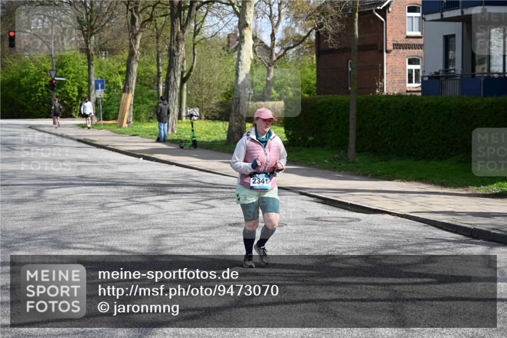 12.04.2026 - 45. Internationalen Wilhelmsburger Insellauf J. Mangold http://msf.ph/oto/9473070 12.04.2026 11:35:21 Ziel 2341 meine-sportfotos.de