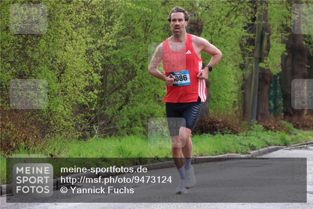 12.04.2026 - 45. Internationalen Wilhelmsburger Insellauf Yannick Fuchs http://msf.ph/oto/9473124 12.04.2026 09:59:18 Laufen 086 meine-sportfotos.de