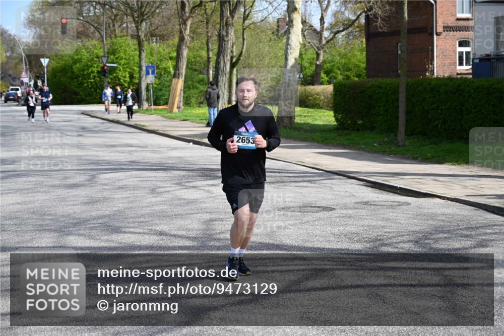 12.04.2026 - 45. Internationalen Wilhelmsburger Insellauf J. Mangold http://msf.ph/oto/9473129 12.04.2026 11:36:05 Ziel 4174, 2653, 2428, 2427 meine-sportfotos.de